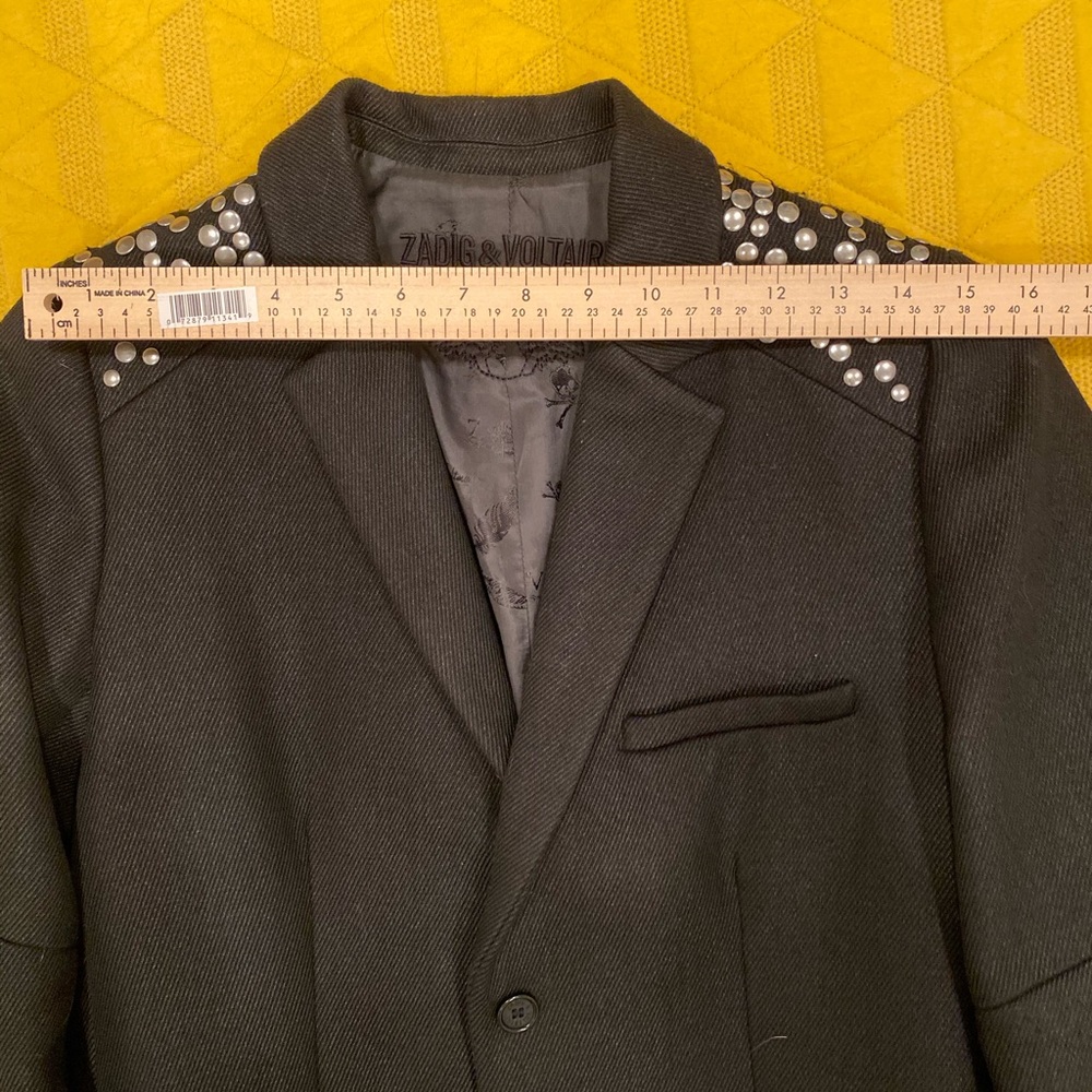 Coat - Picture 7 of 9